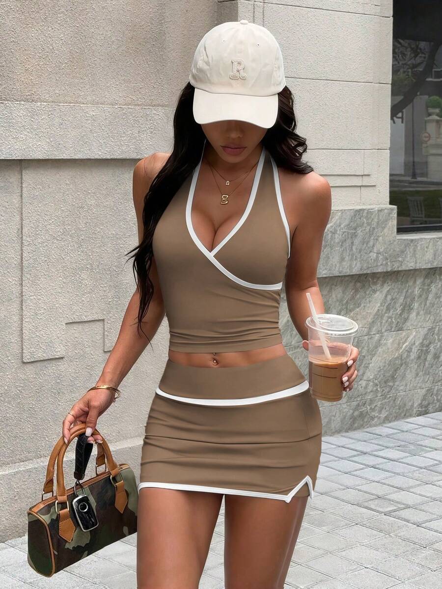 Crossfit Gym - Womens Beige 2-Piece Sports Set V-Neck